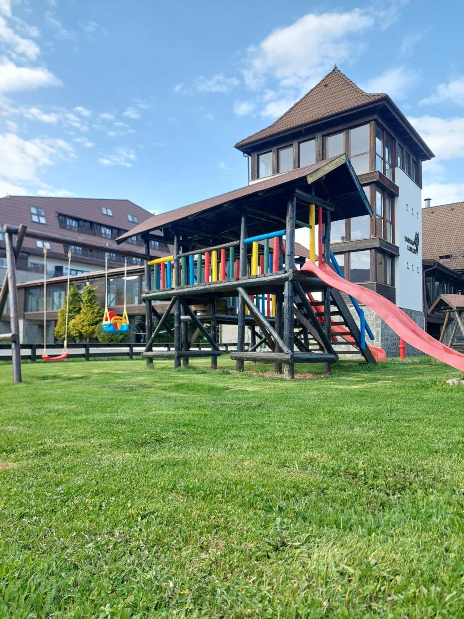 New Wolf Bran (Brasov) Exterior foto